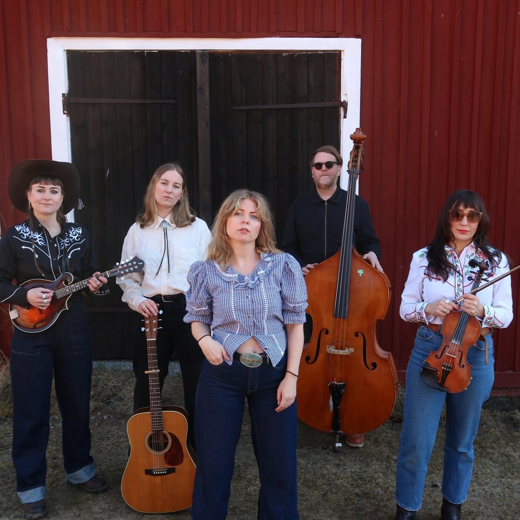 Howling – Echoes and&nbsp;Rhymes